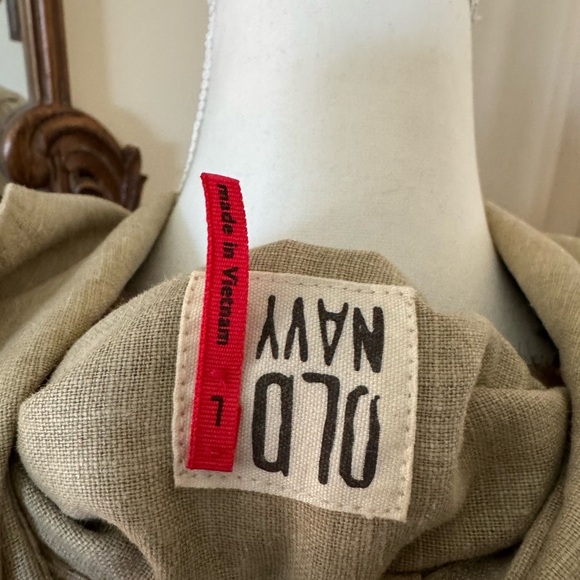 Old Navy Women's Beige Trench Coat - Picture 5 of 10